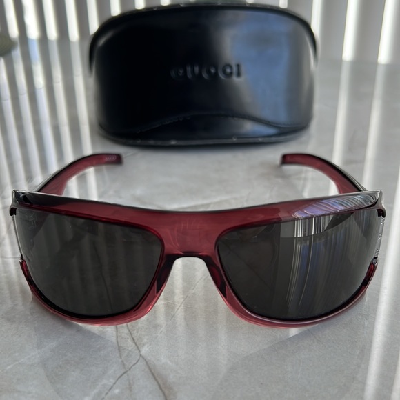 Vintage Gucci Sunglasses - Picture 2 of 10